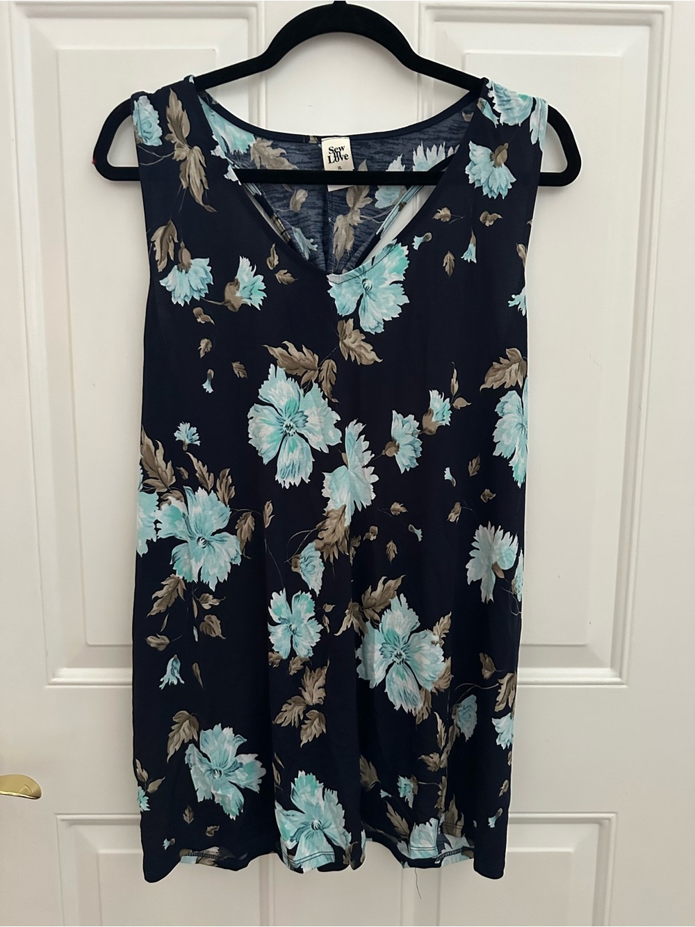 Sew IN Love sleeveless V-Neck Floral Tank Top - Black/Turquoise racer back twist